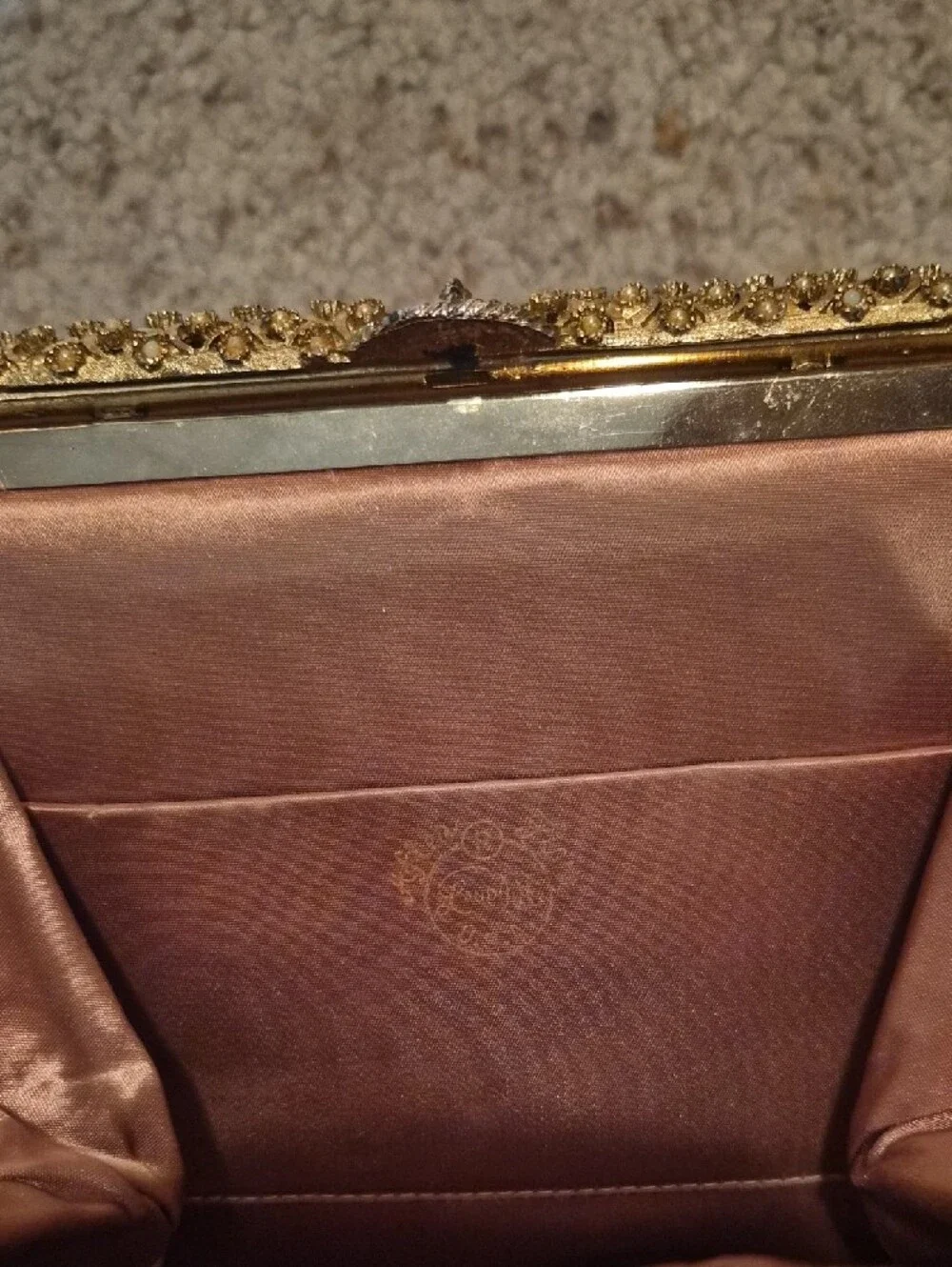 Vintage 1950s Gold Ornate Elegant Cream Textured Frame Clutch
